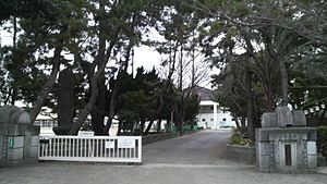 小学校：徳島市立千松小学校　715m