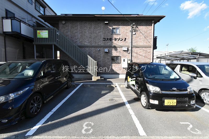 コスモセゾンⅡ 駐車場