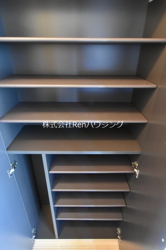 コスモセゾンⅡ 玄関収納