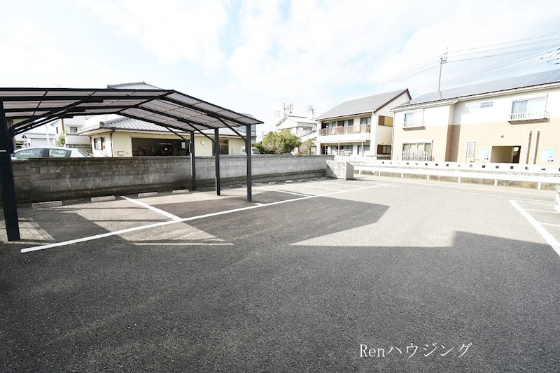 コスモセゾン 駐車場